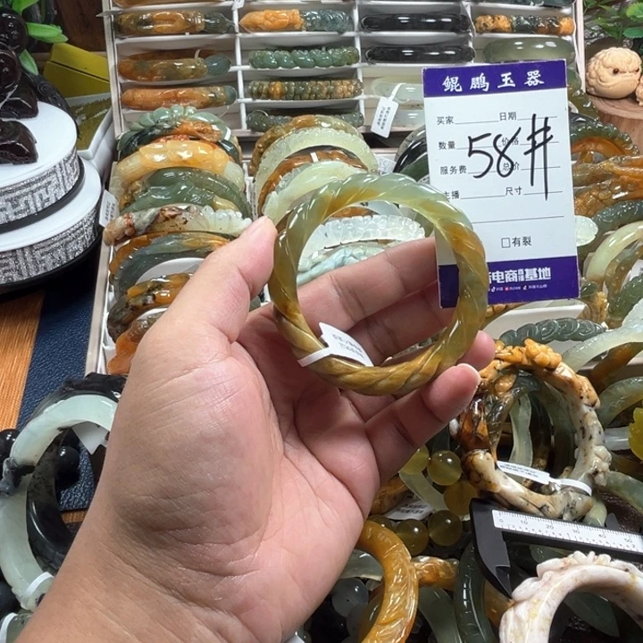 未镶嵌蛇纹石玉手镯