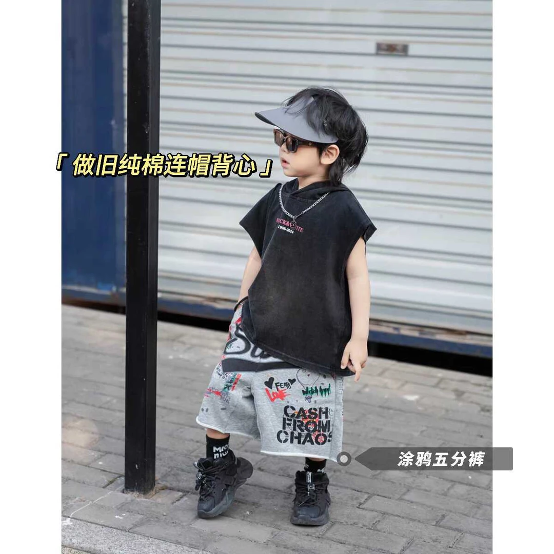 水洗做旧纯棉无袖连帽恤+涂鸦短裤夏季新款男童帅气美式潮款套装