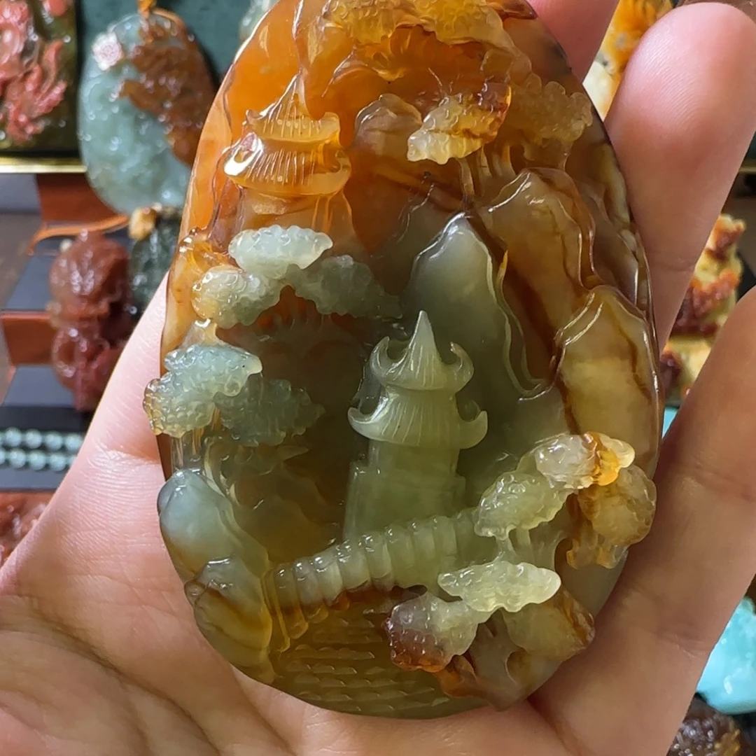 岫玉未镶嵌颈饰山水