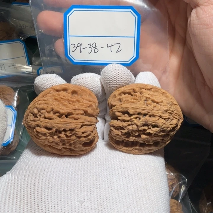 文玩核桃吊坠南疆68