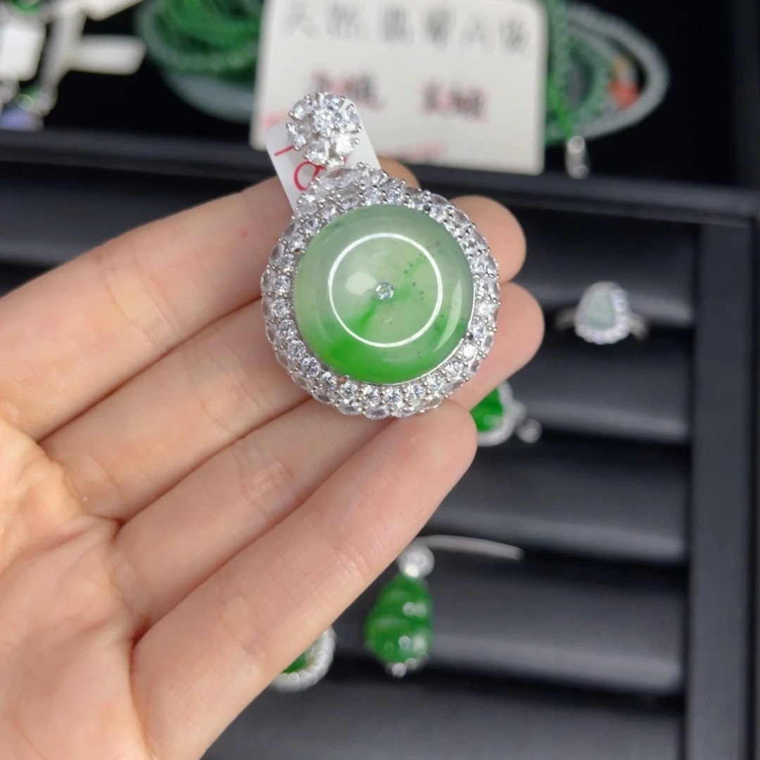 翡翠银S925镶嵌戒指翡翠吊坠