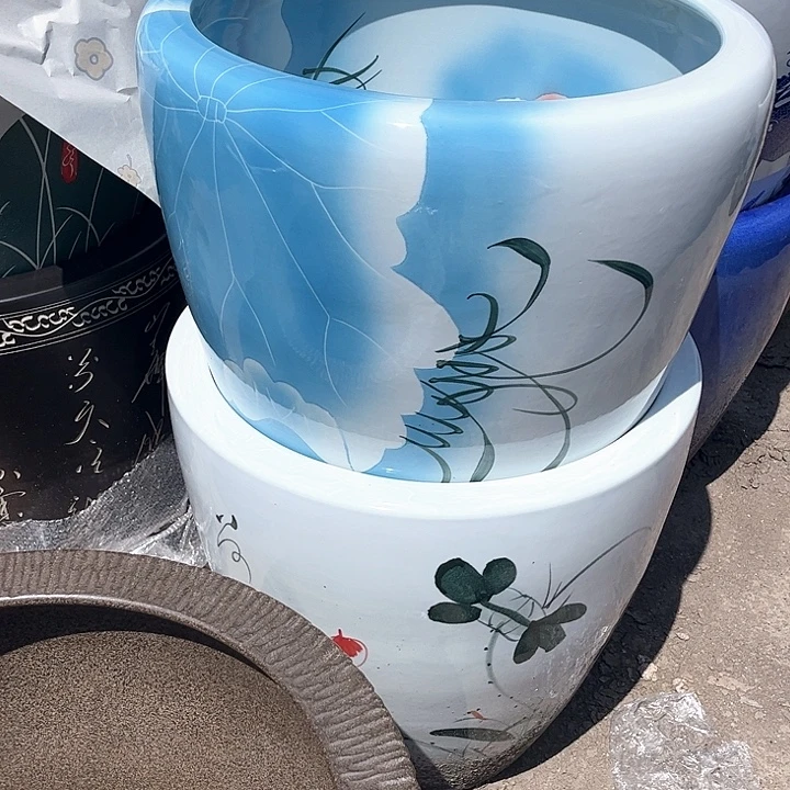 陶瓷浅蓝红荷60✖️60尺寸