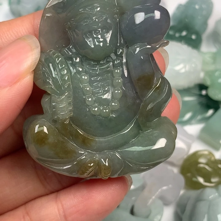 翡翠未镶嵌颈饰翡翠