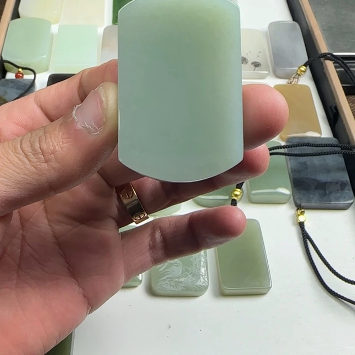 和田玉颈饰未镶嵌C****~