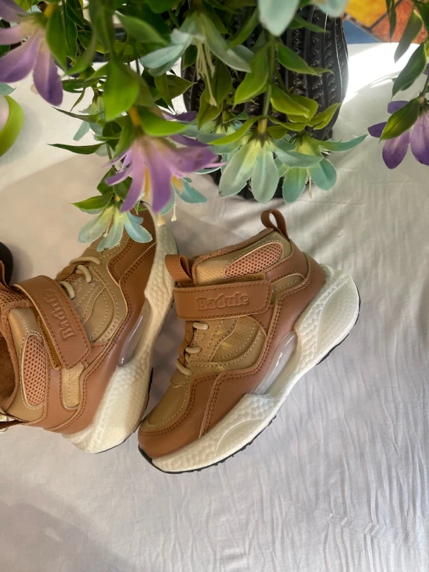 儿童休闲舒适皮鞋时尚运动