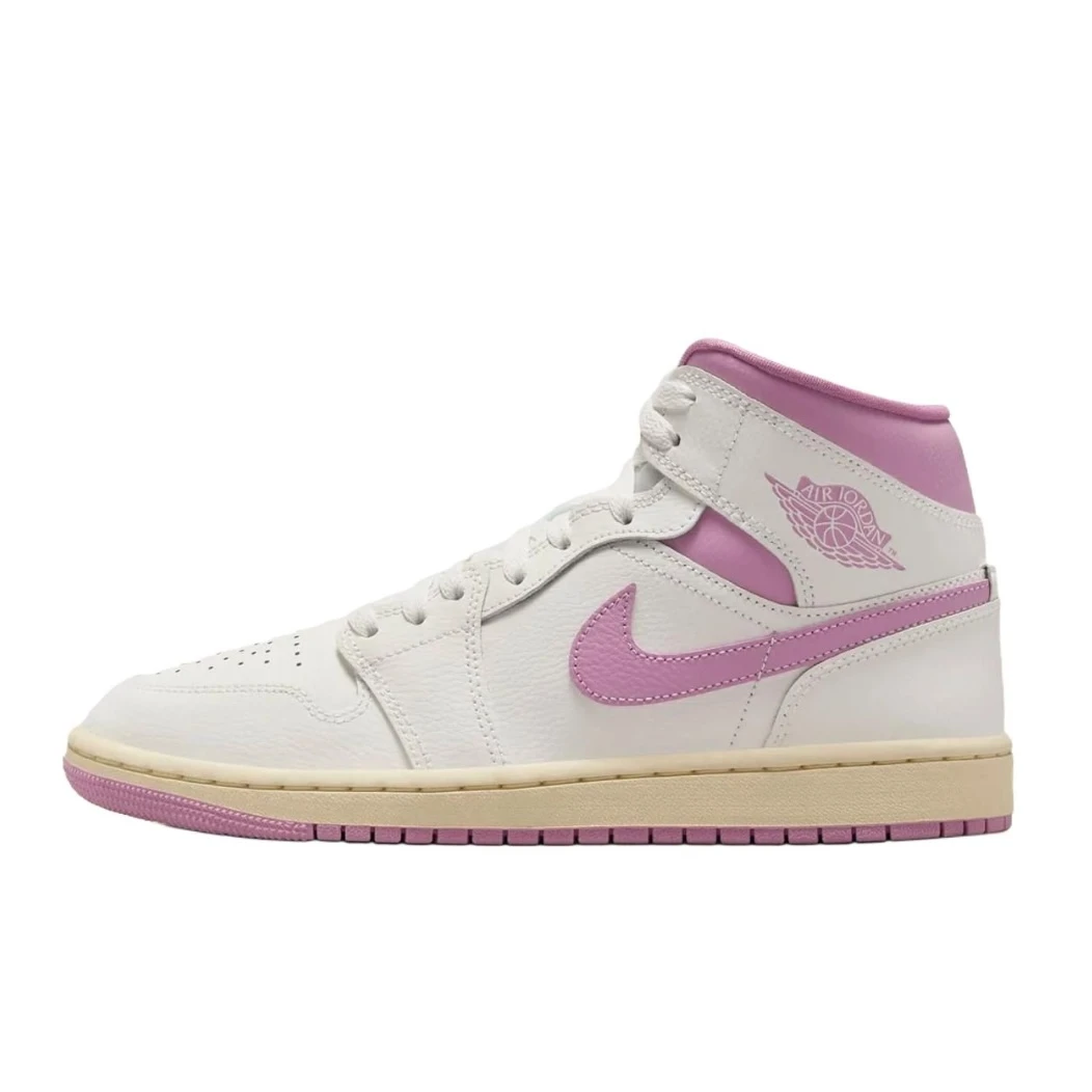 NIKE/耐克女子中帮防滑耐磨复古篮球鞋BQ6472-162