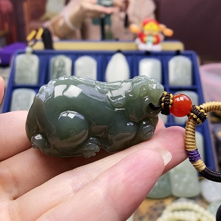 和田玉未镶嵌颈饰050貔貅