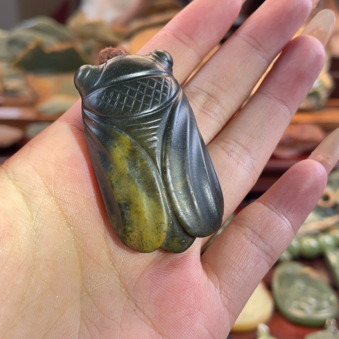 岫岩河磨玉（透闪石质玉）未镶嵌颈饰