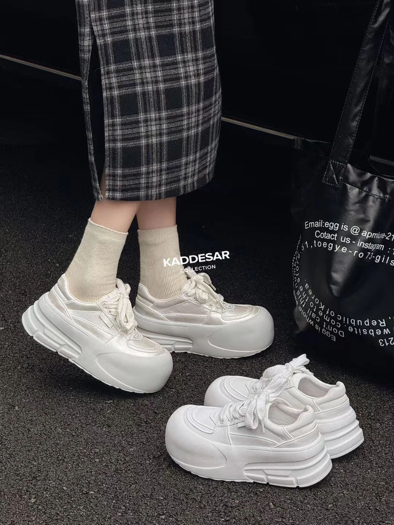 未来精选时尚圆头松糕厚底小白鞋