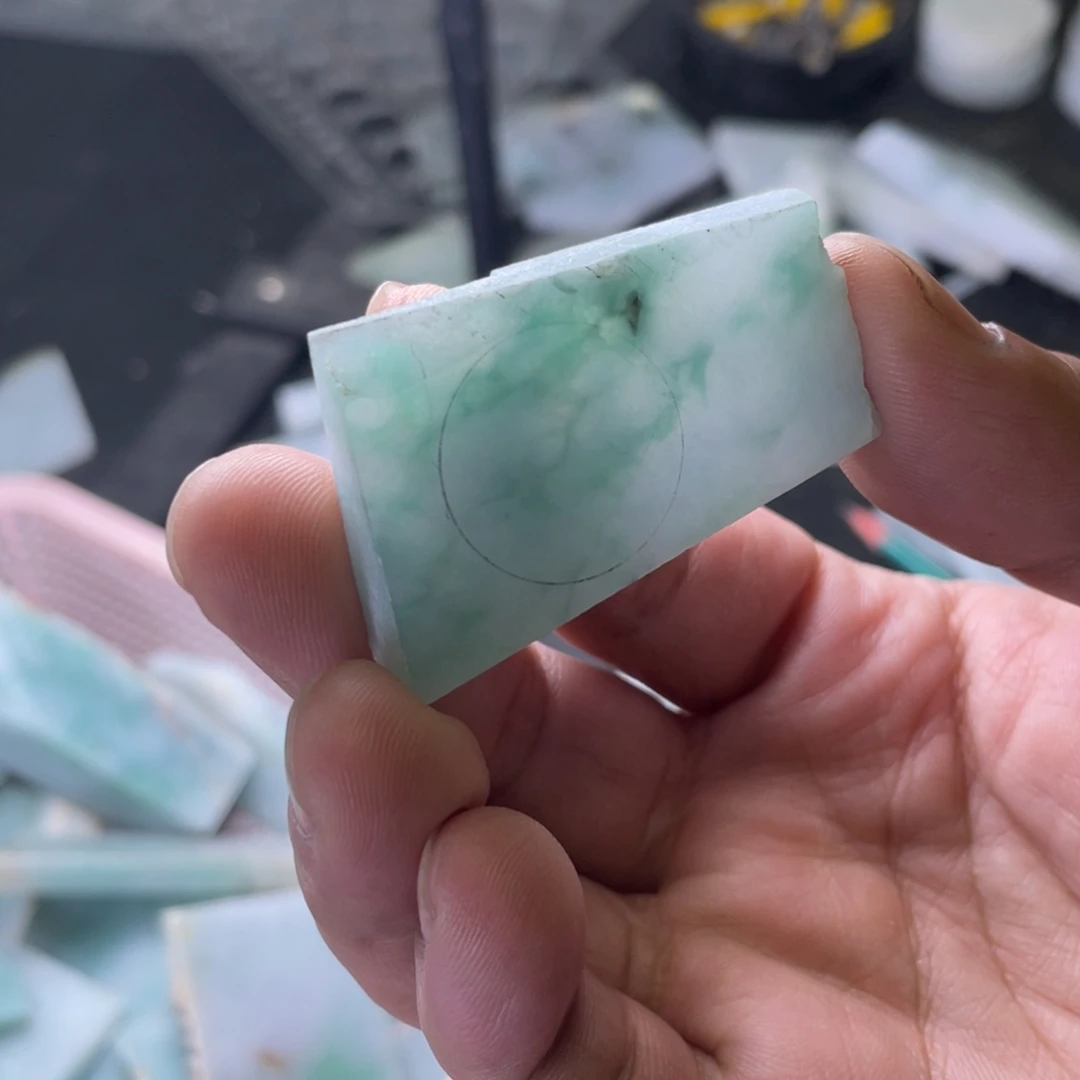 定制翡翠未镶嵌翡翠