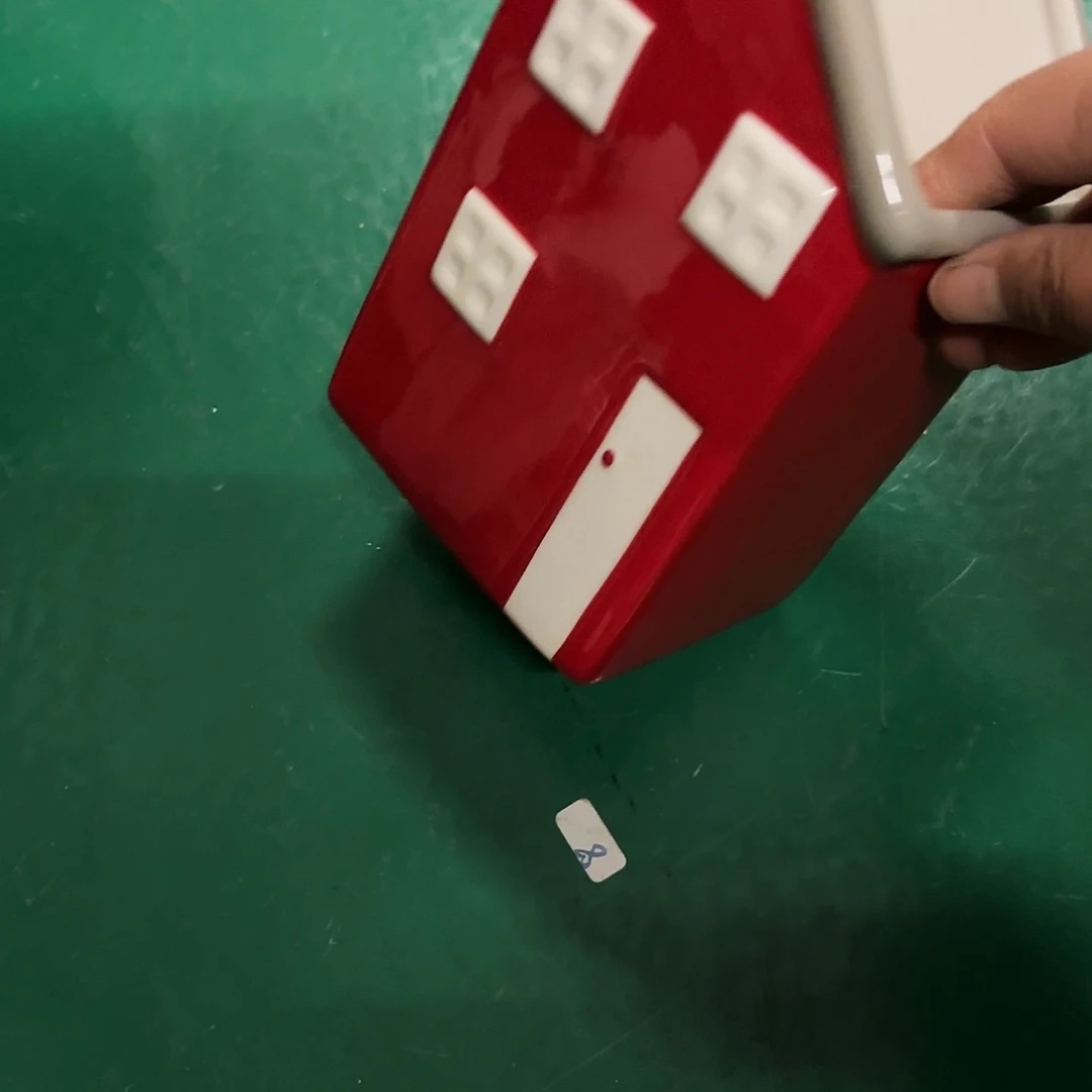 猪**4陶瓷艺术设计中心