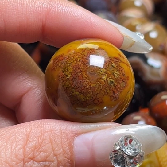 笨***孩玛瑙/玉髓未镶嵌吊坠