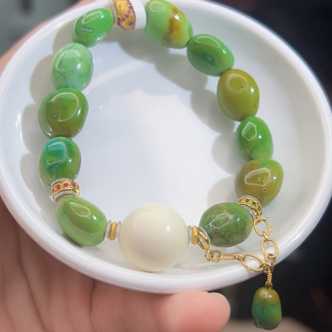 18K金镶嵌绿松石珠宝奇石