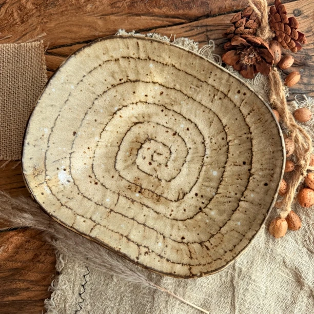 星陨方形回纹手作浮雕菜盘牛排盘釉下彩