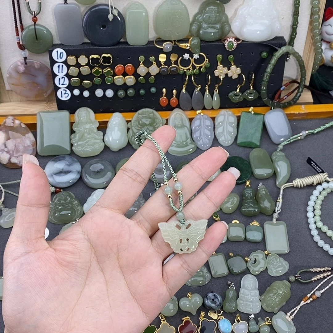 和田玉未镶嵌吊坠(不含链)