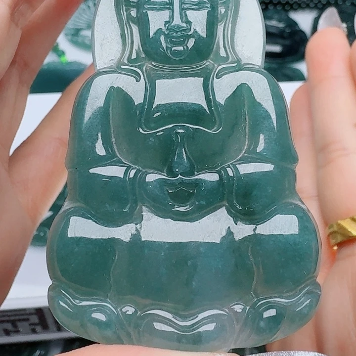 翡翠未镶嵌颈饰天然的A货翡翠多样性发其一