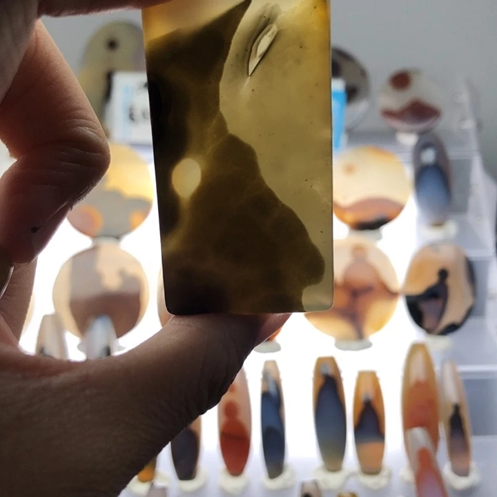 玛瑙/玉髓未镶嵌珠宝半成品133