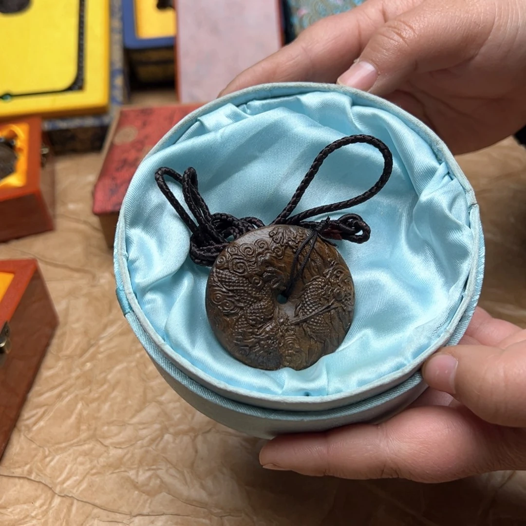 大叶紫檀（黑酸枝木类）