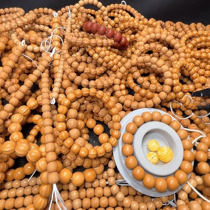 核桃手串/手链晚****.大鲨鱼。拉丝云锦