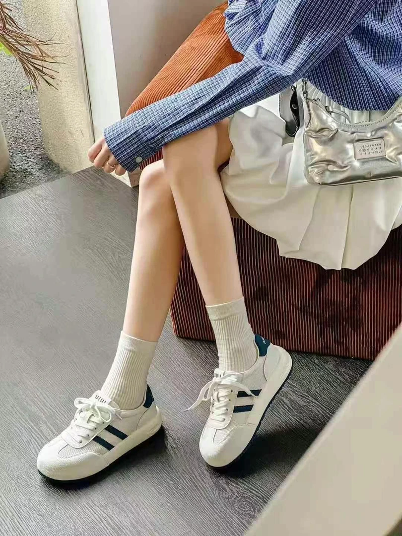 真皮休闲德训鞋女2025春季新款圆头厚底防滑时尚百搭牛皮运动板鞋