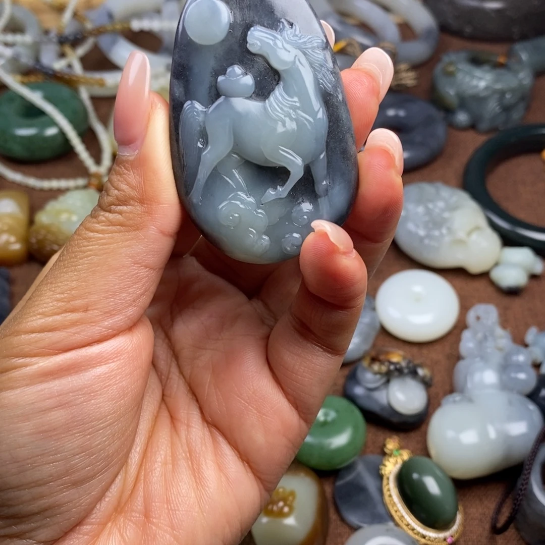 和田玉未镶嵌颈饰