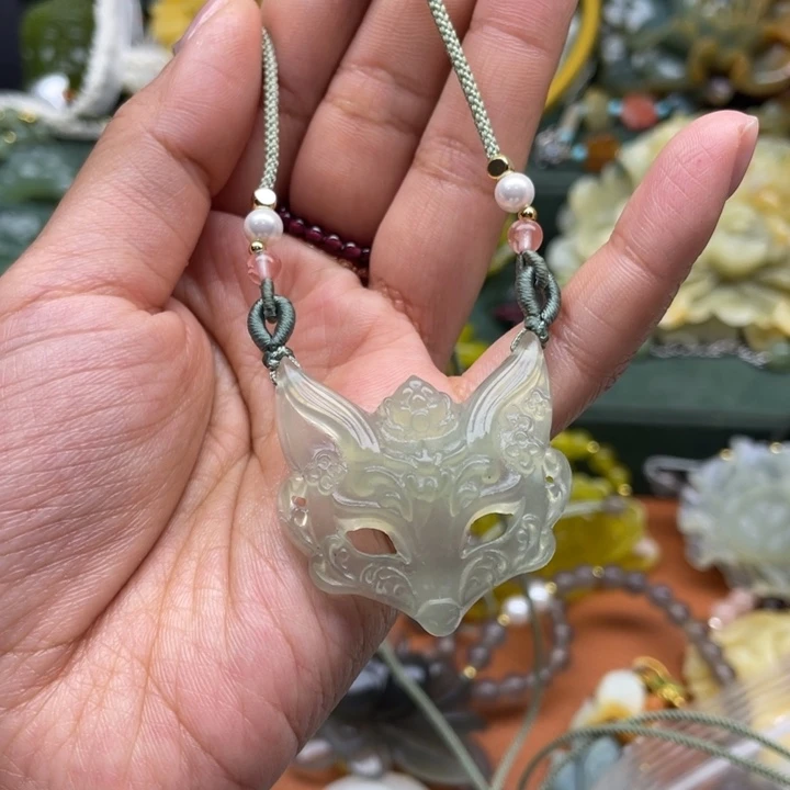 蛇纹石玉未镶嵌吊坠