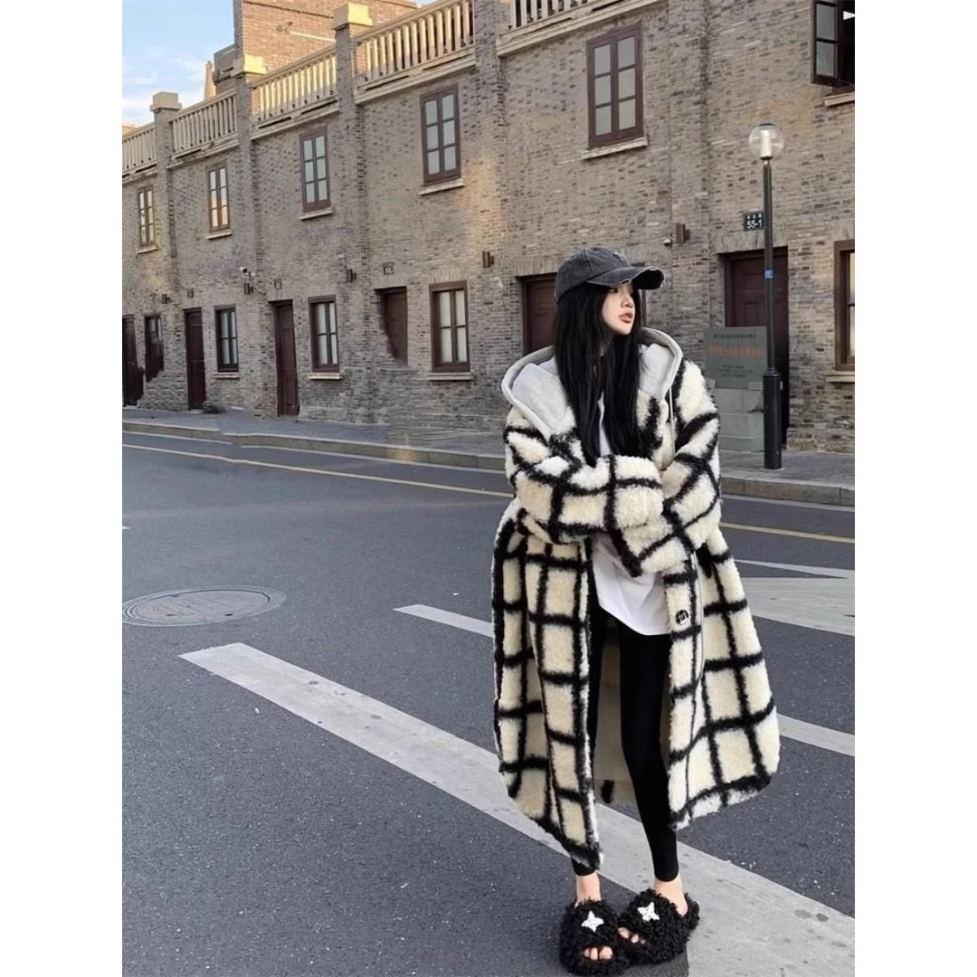 甜美休闲高级感气质黑白格子睡袍女秋冬新款加绒保暖连帽家居服