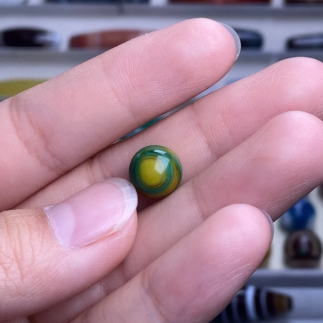 未镶嵌颈饰玛瑙/玉髓九***。