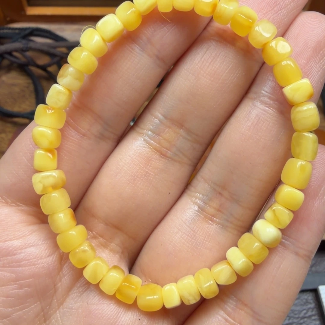 琥珀未镶嵌吊坠(赠链)