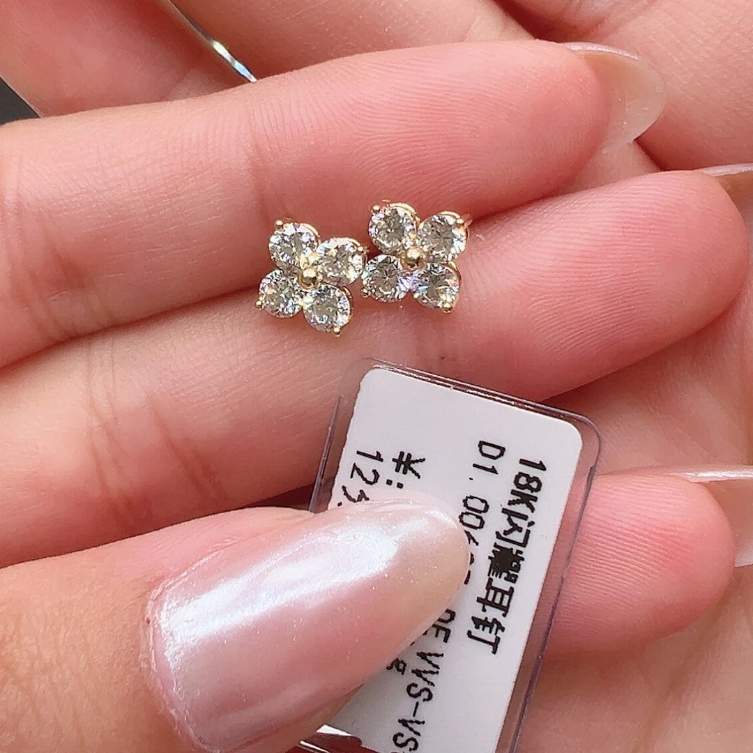 18K金镶嵌颈饰实验室培育钻石