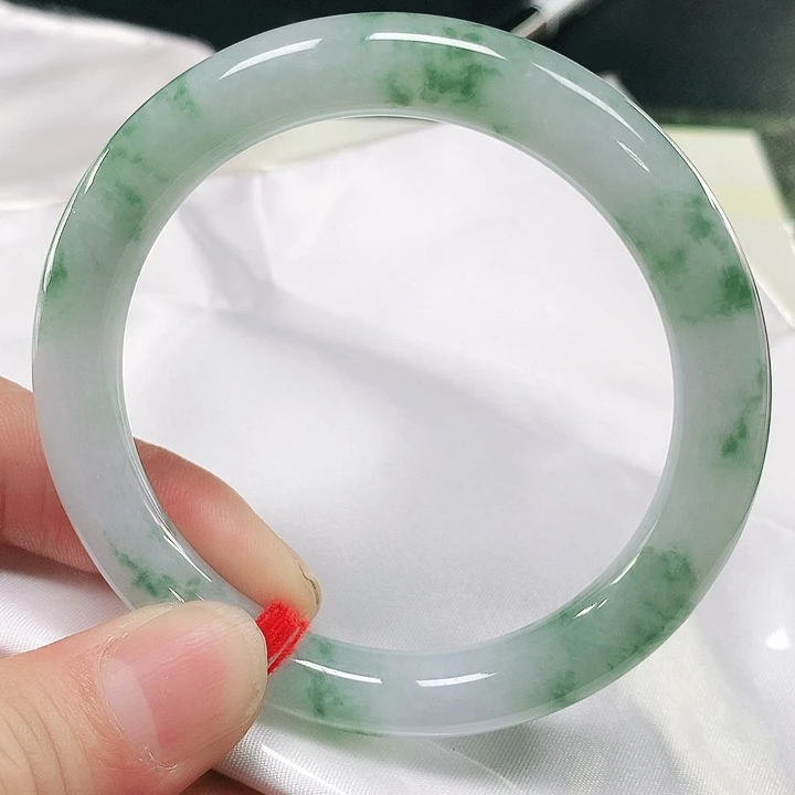 翡翠手镯（圆镯）未镶嵌天然翡翠手镯