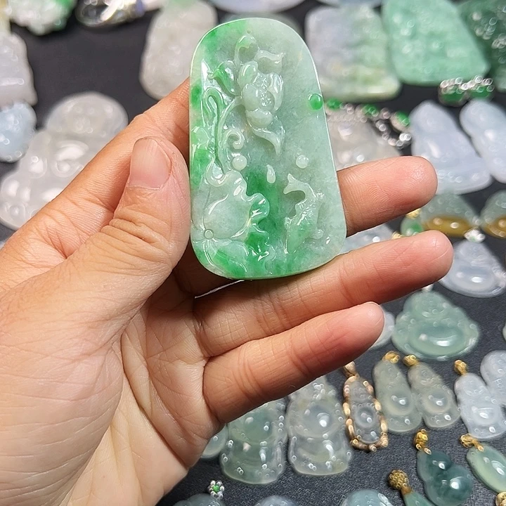 翡翠未镶嵌颈饰一品清廉