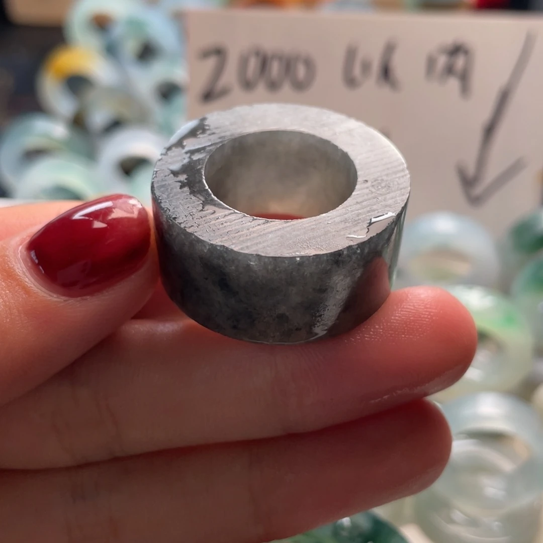 定制翡翠未镶嵌k**e戒指