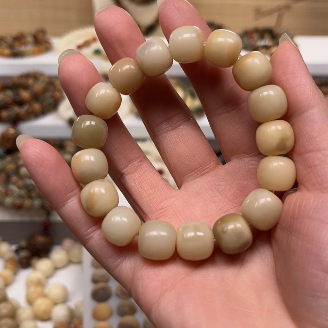 兔***姥吊坠白玉菩提补差价15