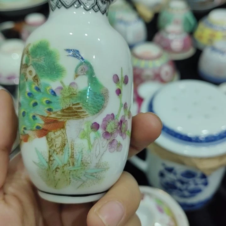 用***5瓷景德镇小花插一个