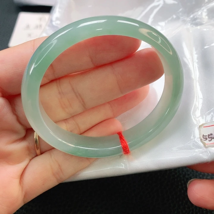 未镶嵌手镯翡翠55.6贵妃