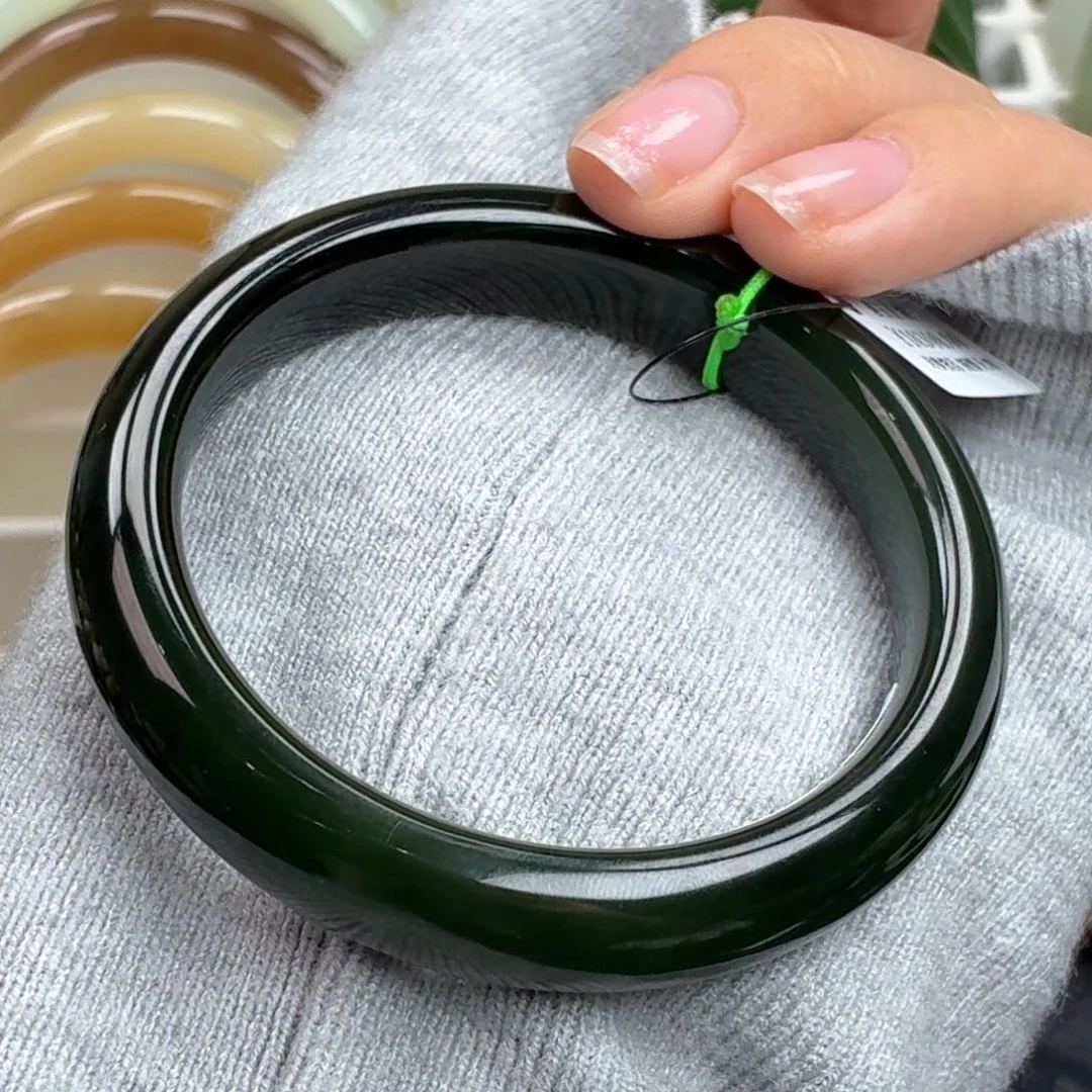 和田玉未镶嵌手镯碧玉菠菜聚红皮22号