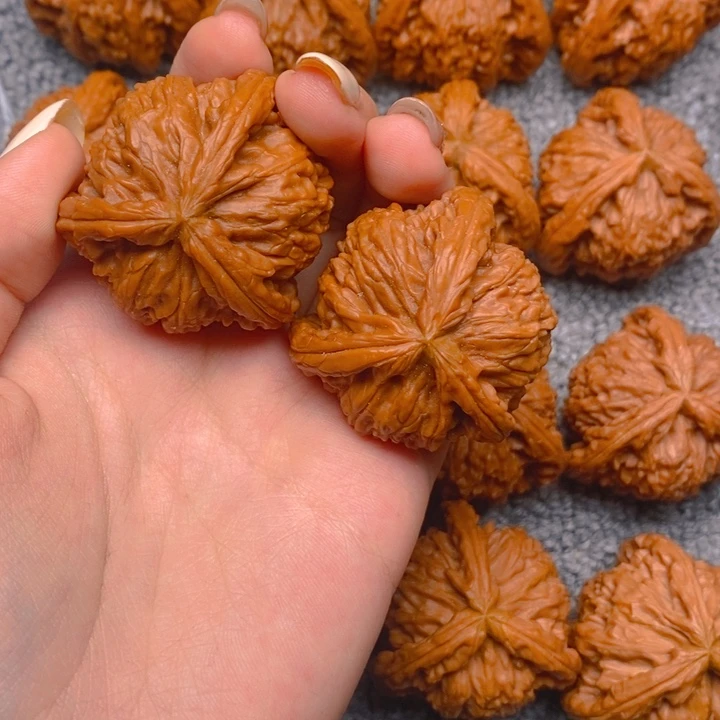 泛***尔吊坠文玩核桃核桃