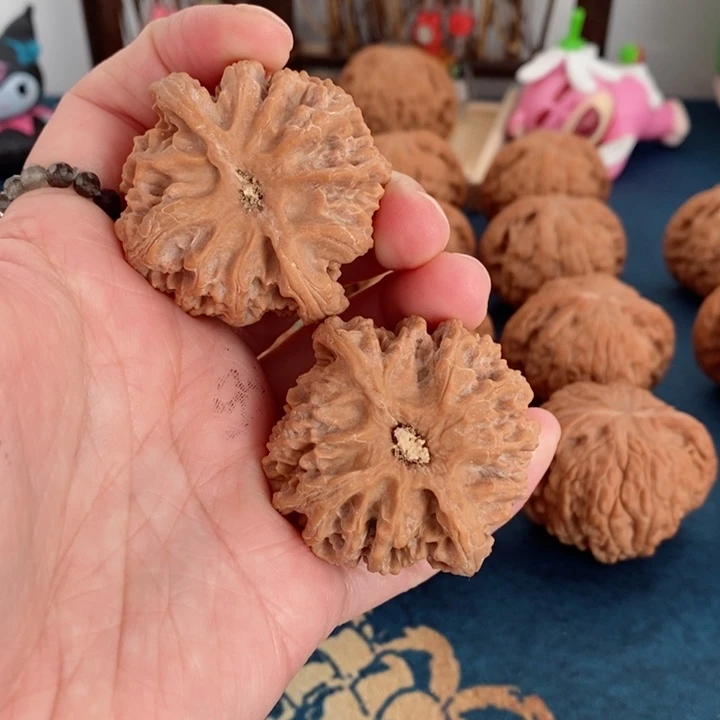 文玩核桃把件苹果园43