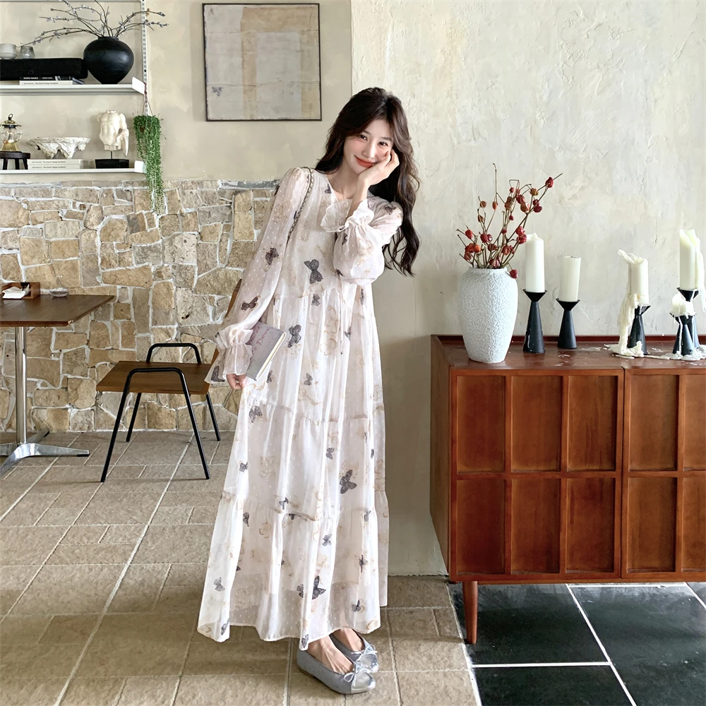肌理感碎花浪漫连衣裙女春秋2025款温柔风仙气森系法式长裙绝美