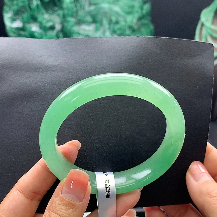 石英质玉未镶嵌手镯