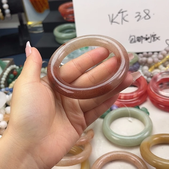 石英岩玉未镶嵌手镯