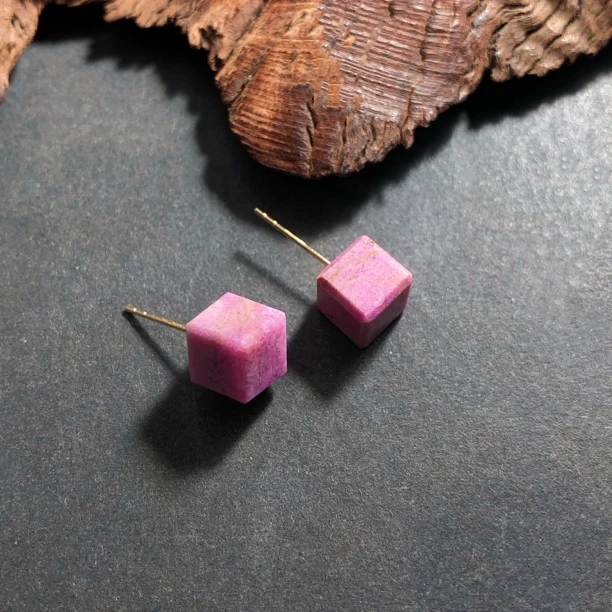 【圣芭黎】天然舒俱来耳钉18K桃红樱花方糖Y7+/D1154多样性发一