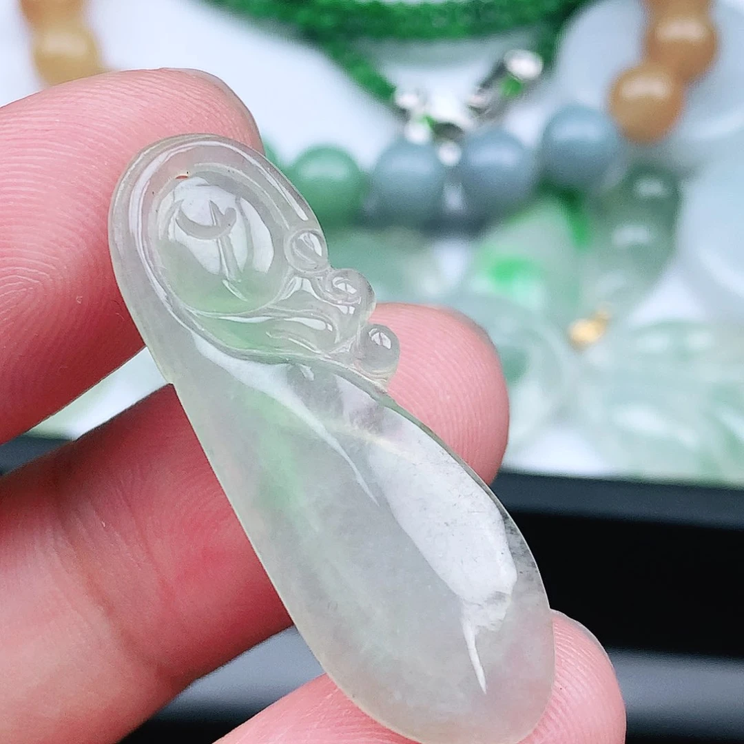 翡翠颈饰未镶嵌天然