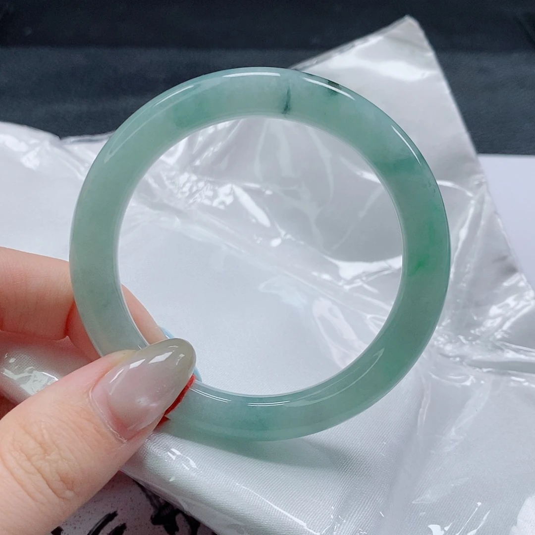 【闪购商品】未镶嵌手镯（圆镯）翡翠474号