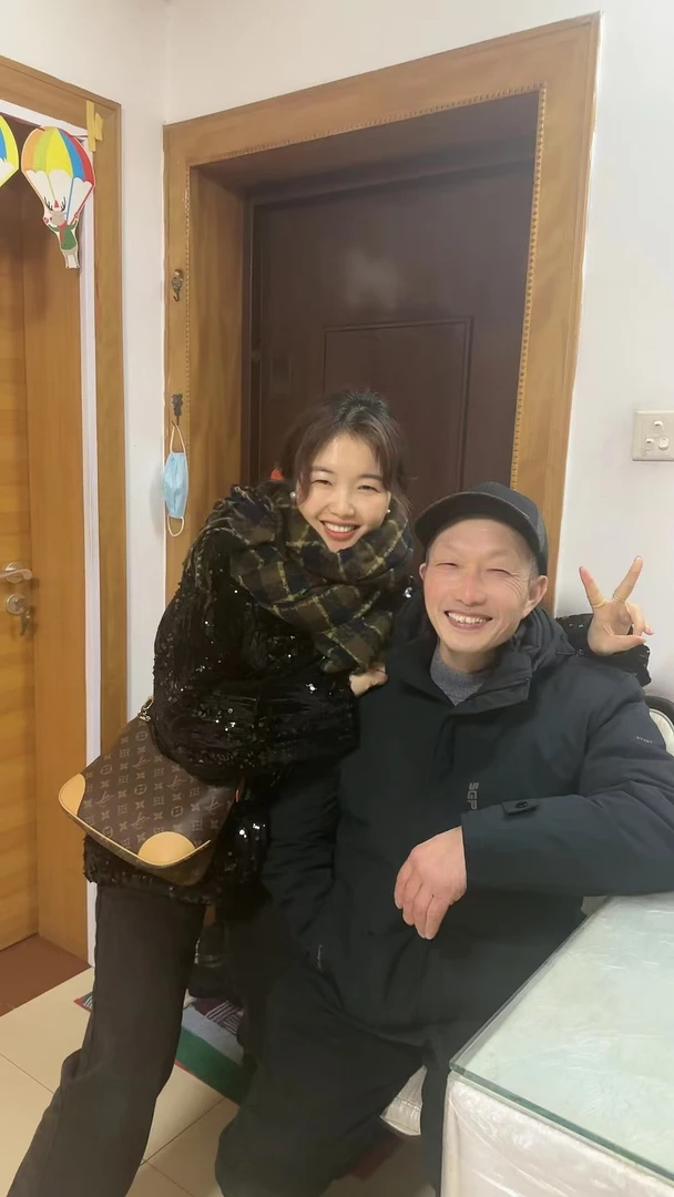 「金小姐」冬款连帽中长款可脱卸男款羽绒服～