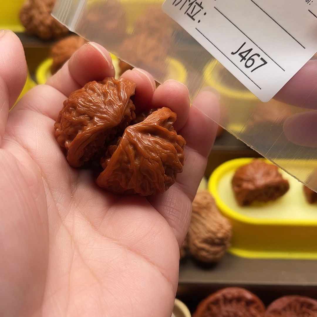 债***主文玩核桃吊坠小蛇