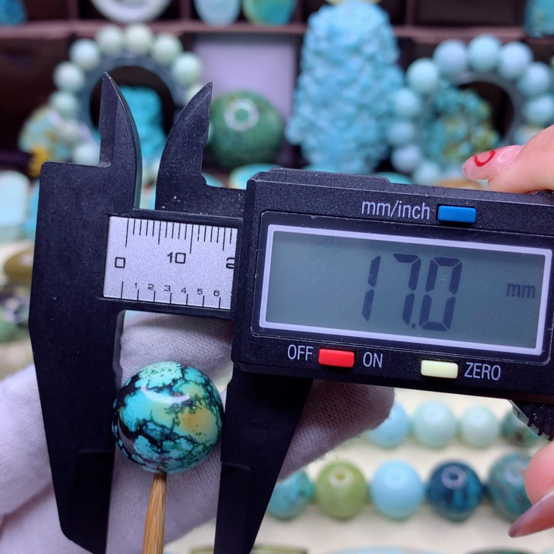 绿松石颈饰未镶嵌