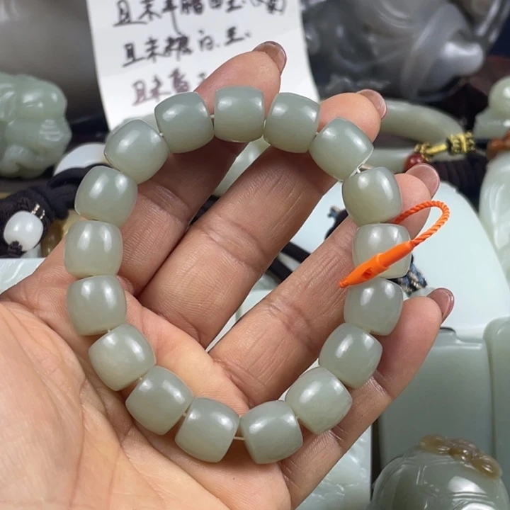 和田玉（糖玉）颈饰未镶嵌