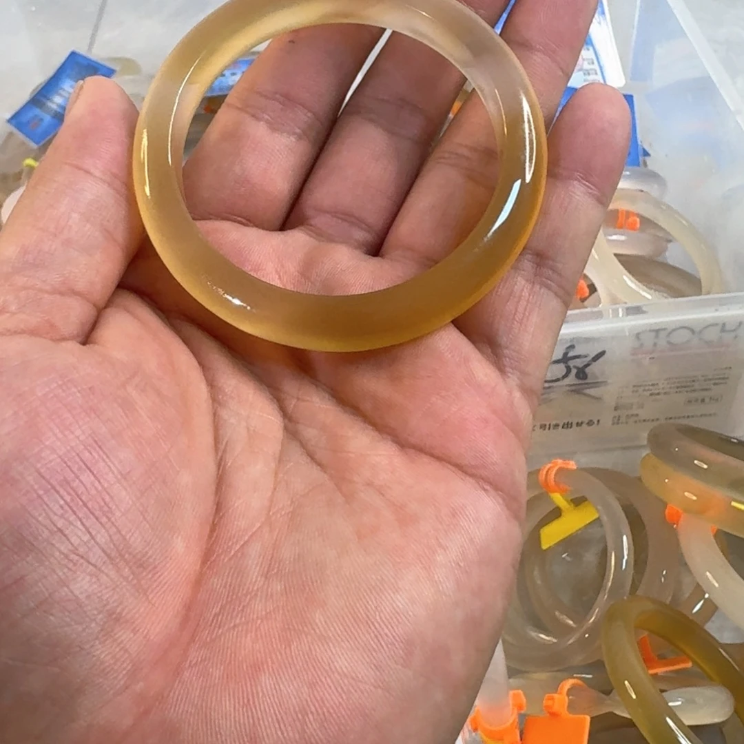 玛瑙/玉髓手镯未镶嵌